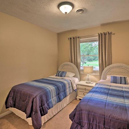 Hendersonville Home With Fire Pit 5 Mi To Downtown! المظهر الخارجي الصورة