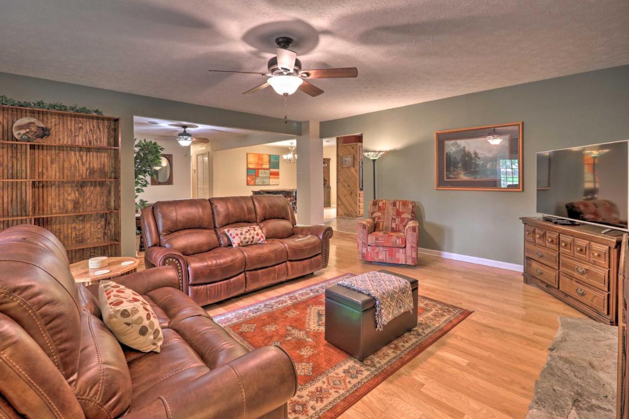 Hendersonville Home With Fire Pit 5 Mi To Downtown! المظهر الخارجي الصورة