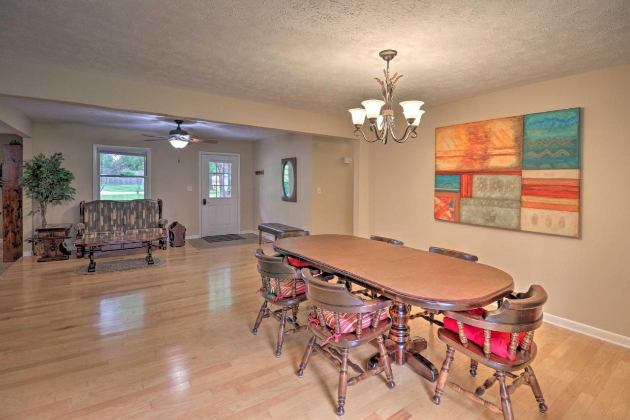 Hendersonville Home With Fire Pit 5 Mi To Downtown! المظهر الخارجي الصورة