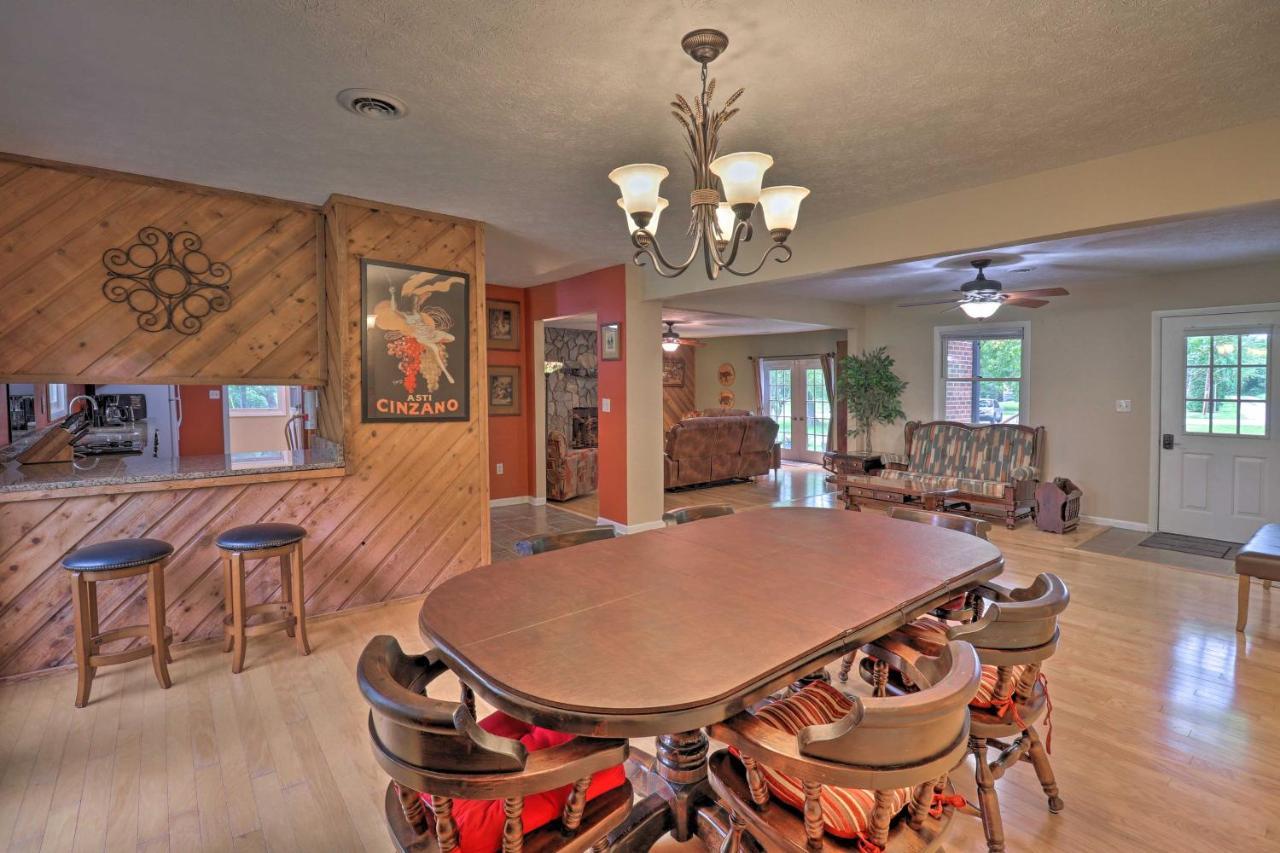 Hendersonville Home With Fire Pit 5 Mi To Downtown! المظهر الخارجي الصورة