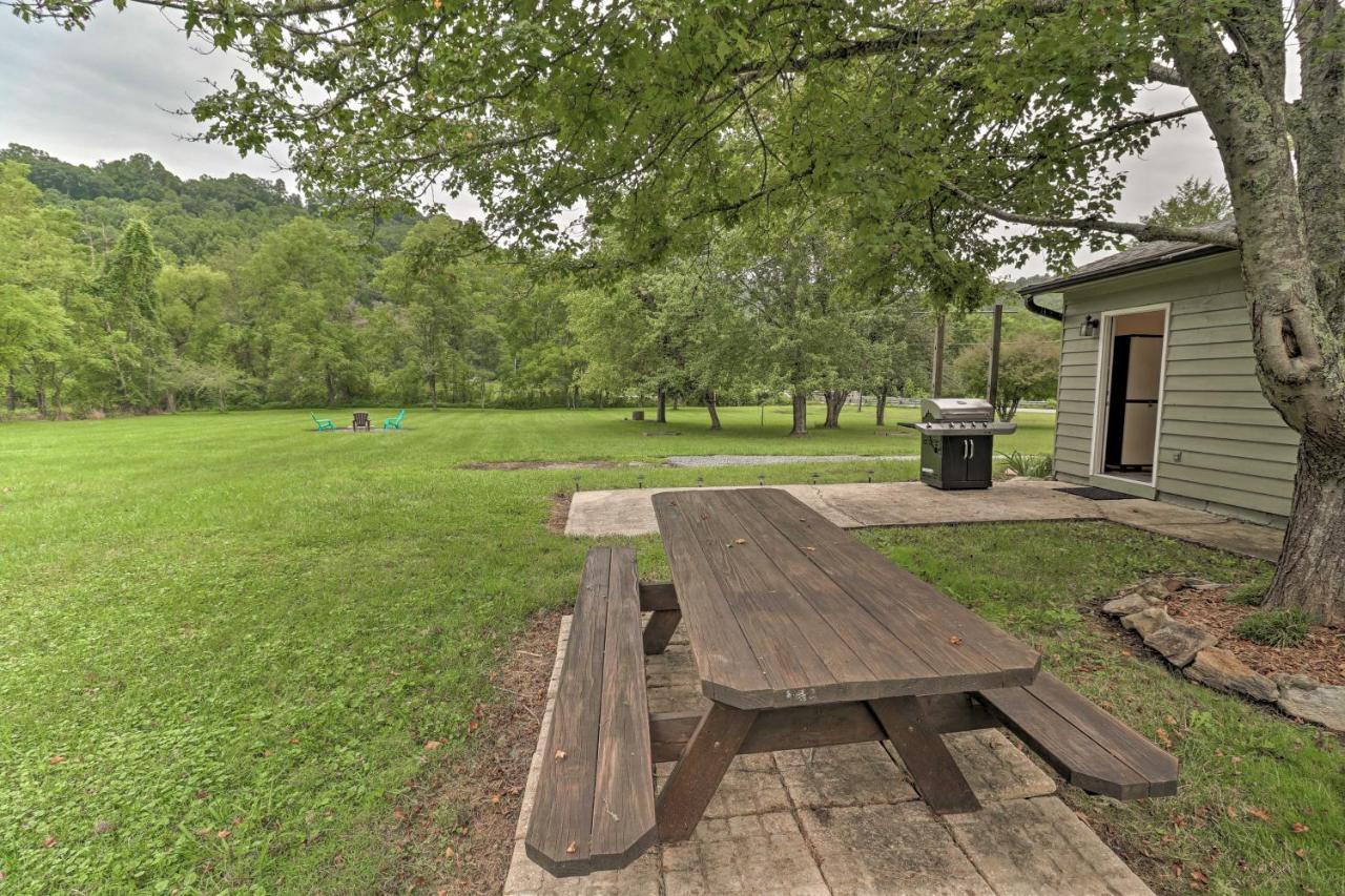 Hendersonville Home With Fire Pit 5 Mi To Downtown! المظهر الخارجي الصورة