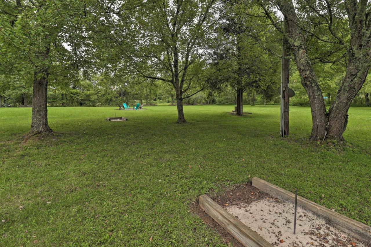 Hendersonville Home With Fire Pit 5 Mi To Downtown! المظهر الخارجي الصورة